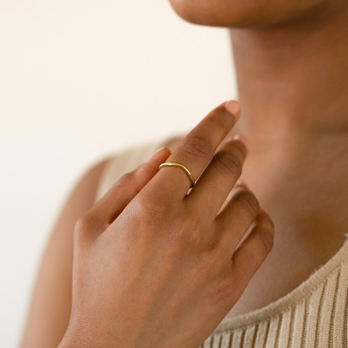 Dainty wave band