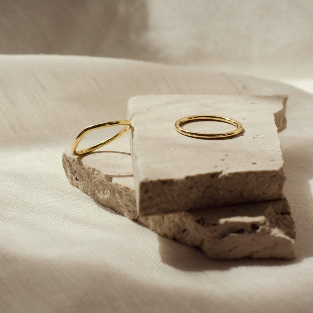 Dainty wave band