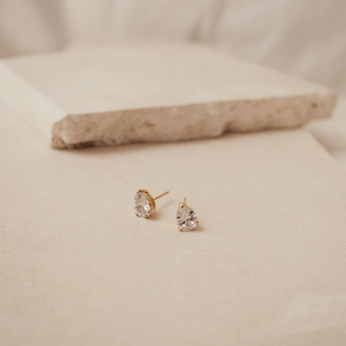 Pear diamond studs