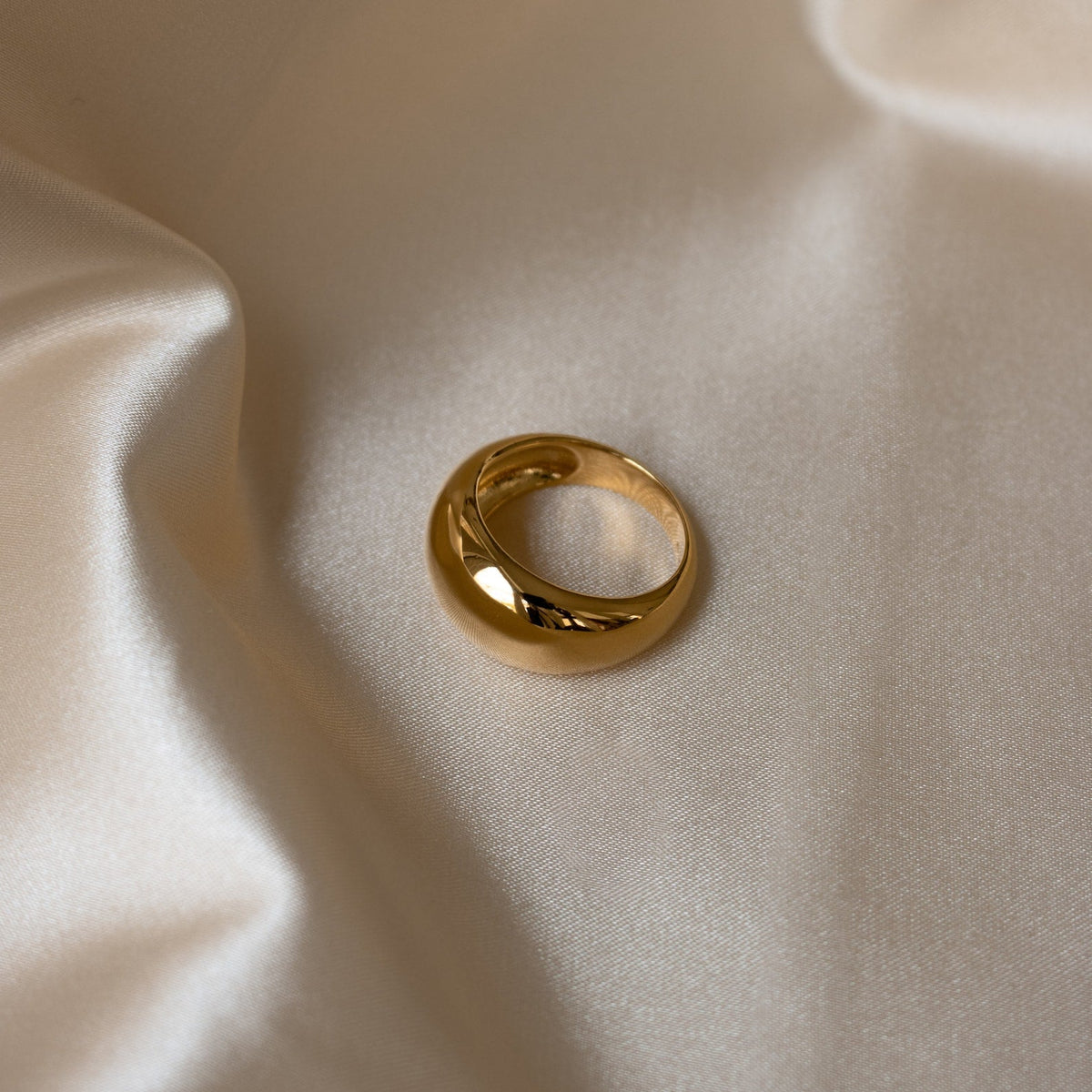 Bold dome ring