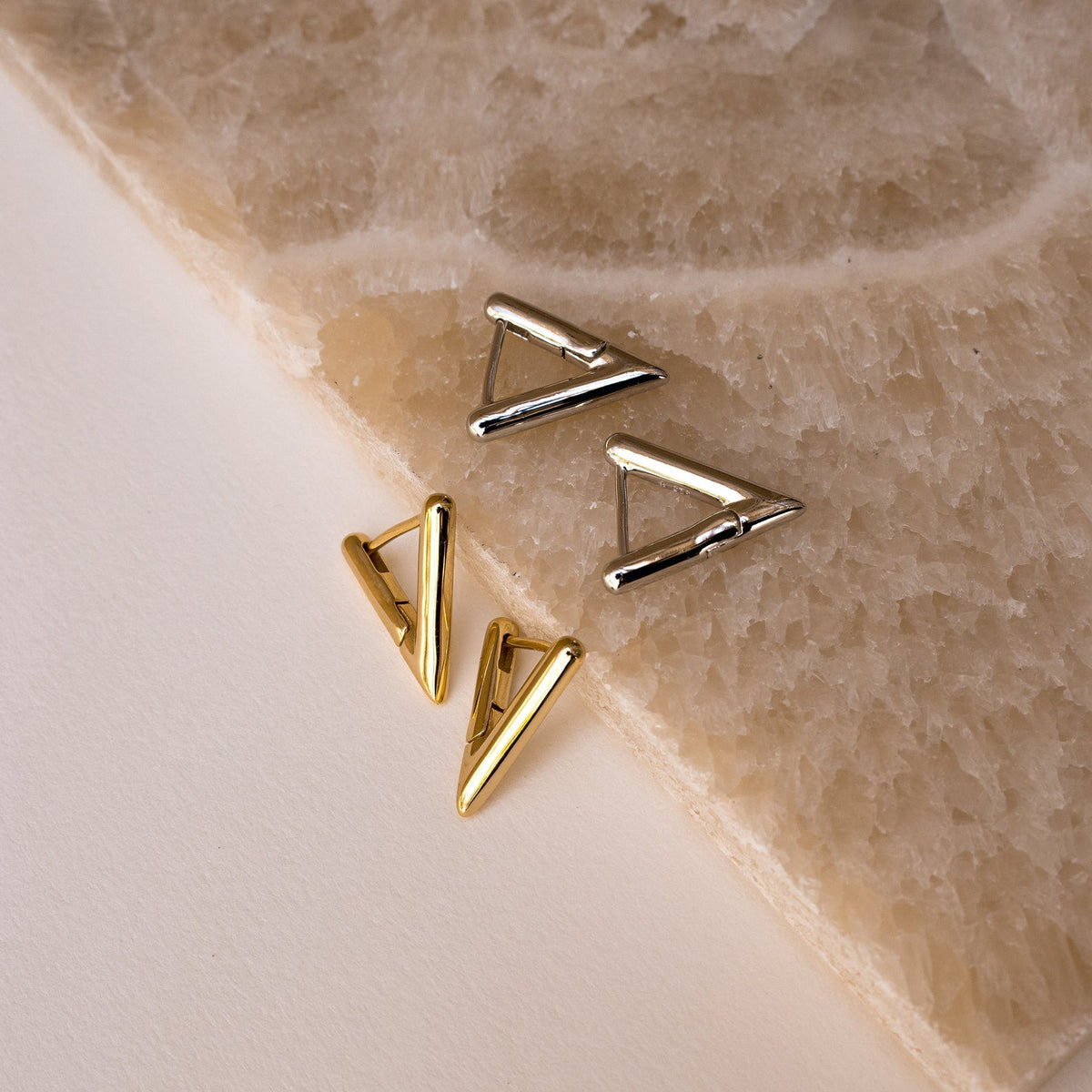 Triangle huggies