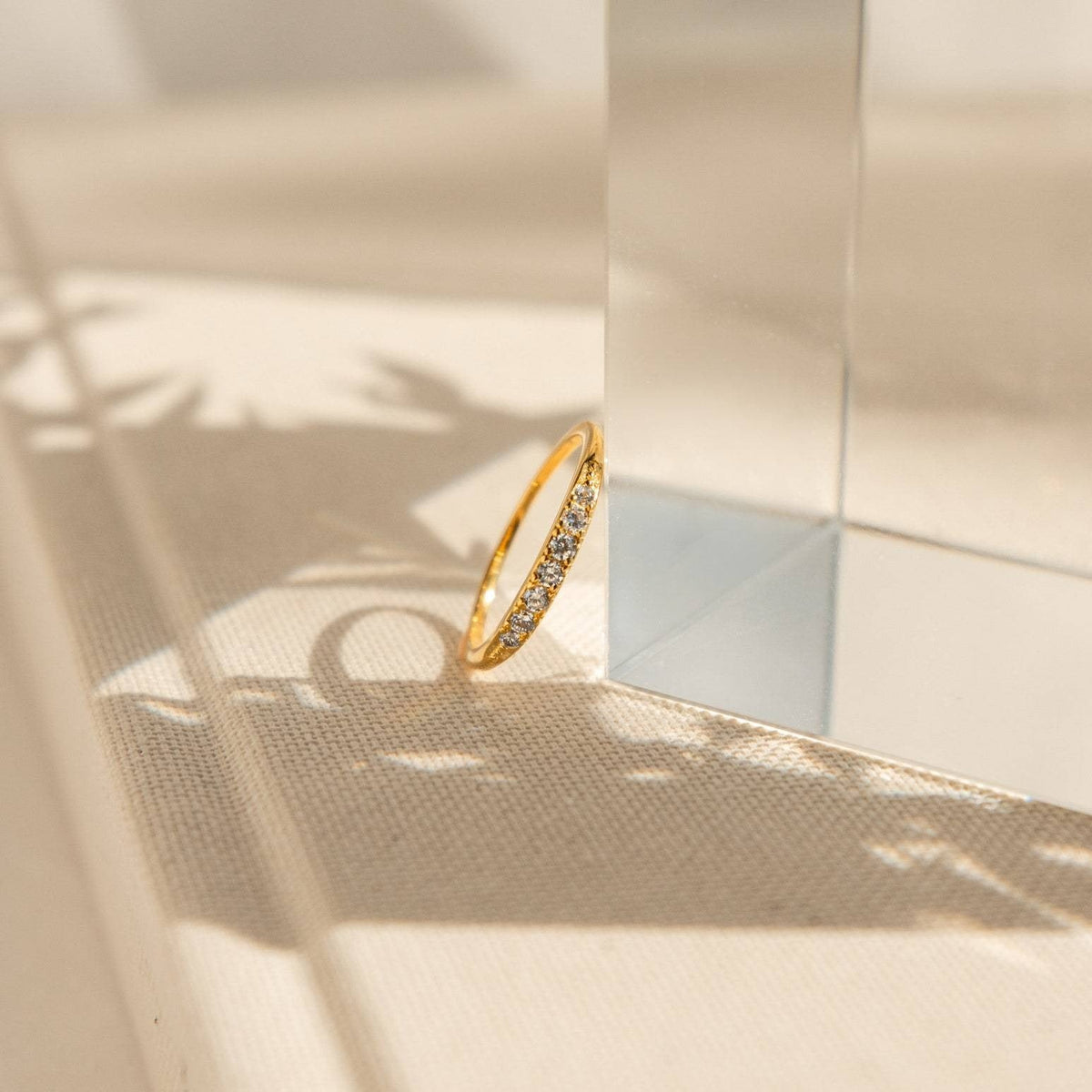Lace pave ring
