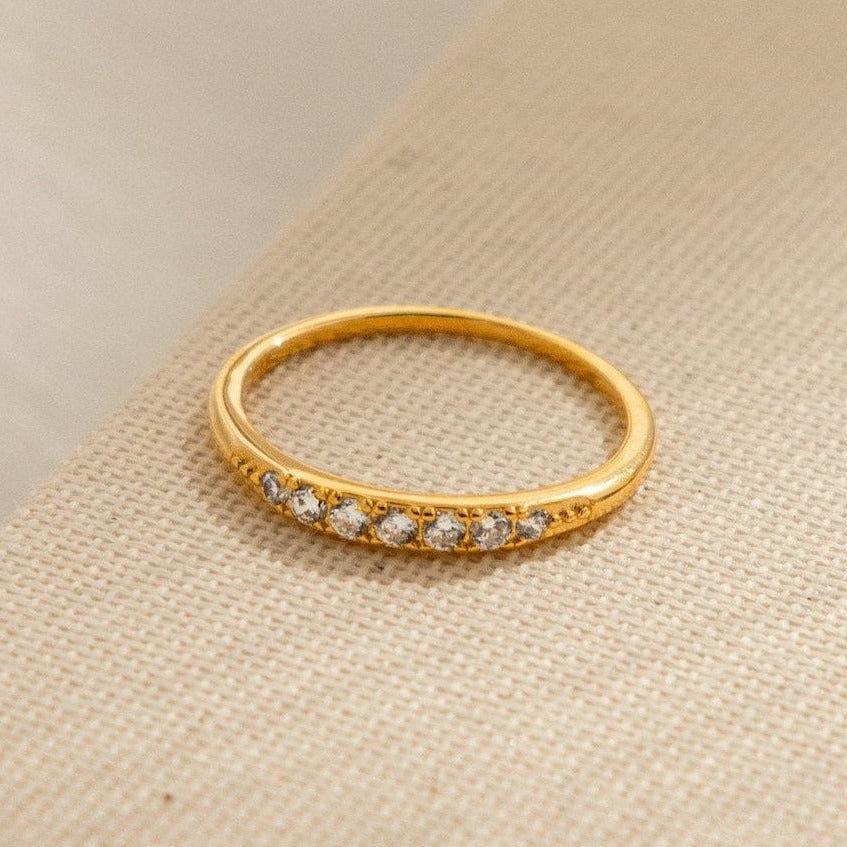 Lace pave ring