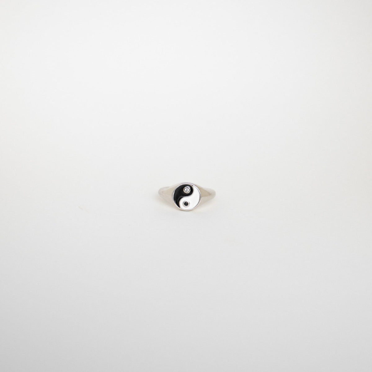Yin yang ring