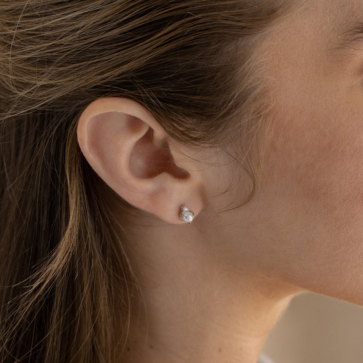 Julia pearl studs