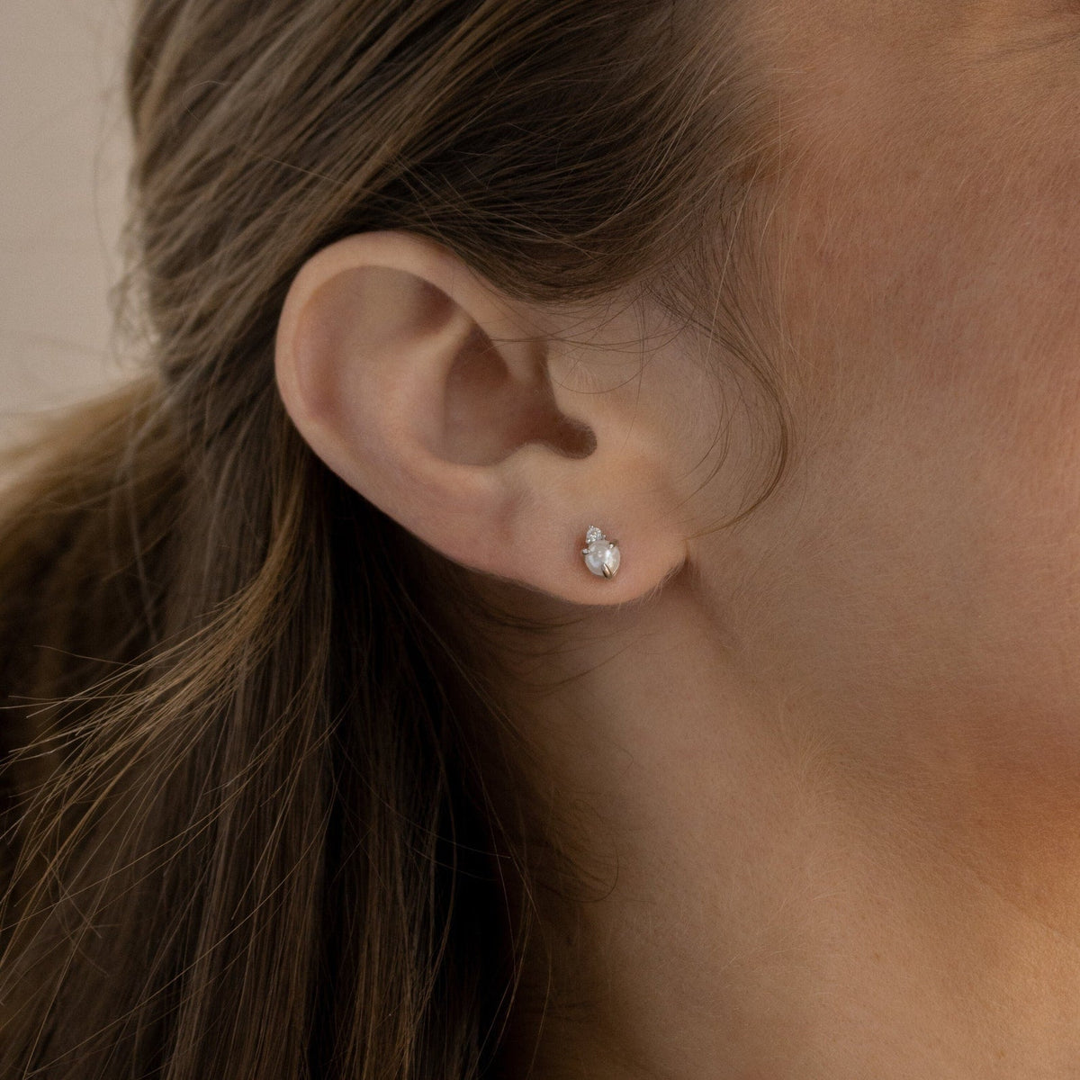 Julia pearl studs