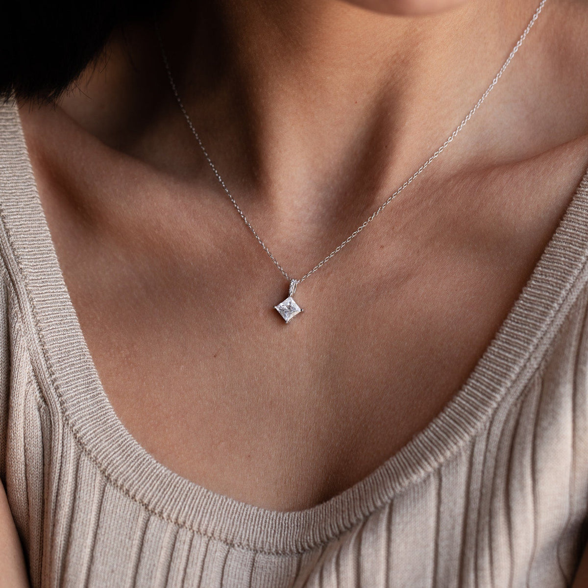 Carina diamond necklace