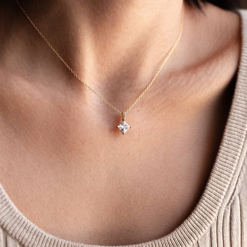 Carina diamond necklace