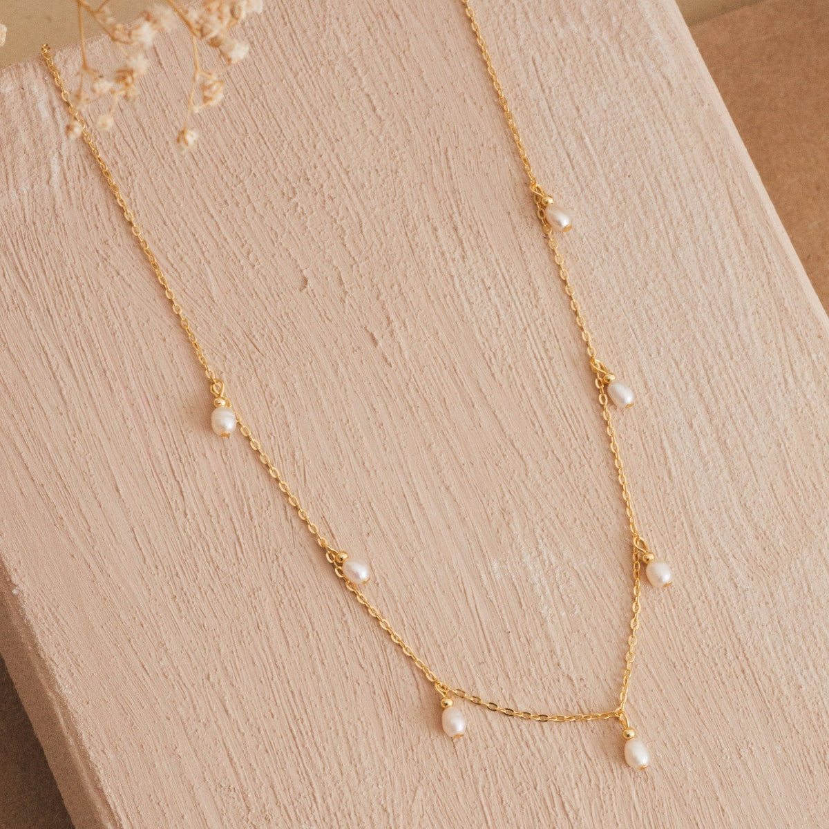 Pearl station necklace