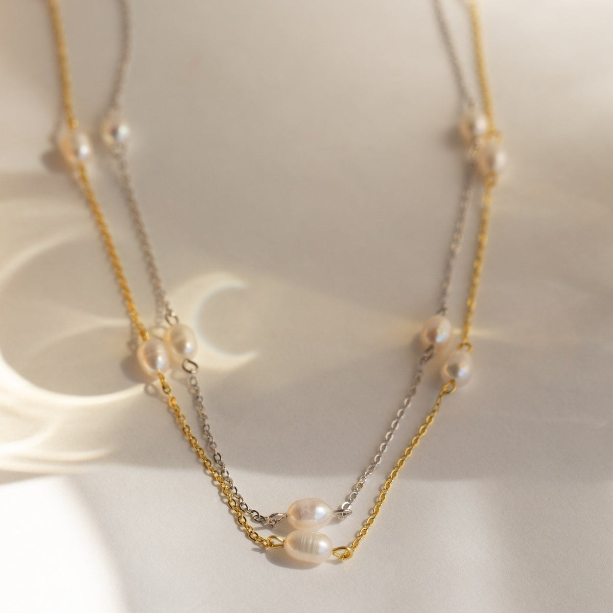 Anna pearl station necklace