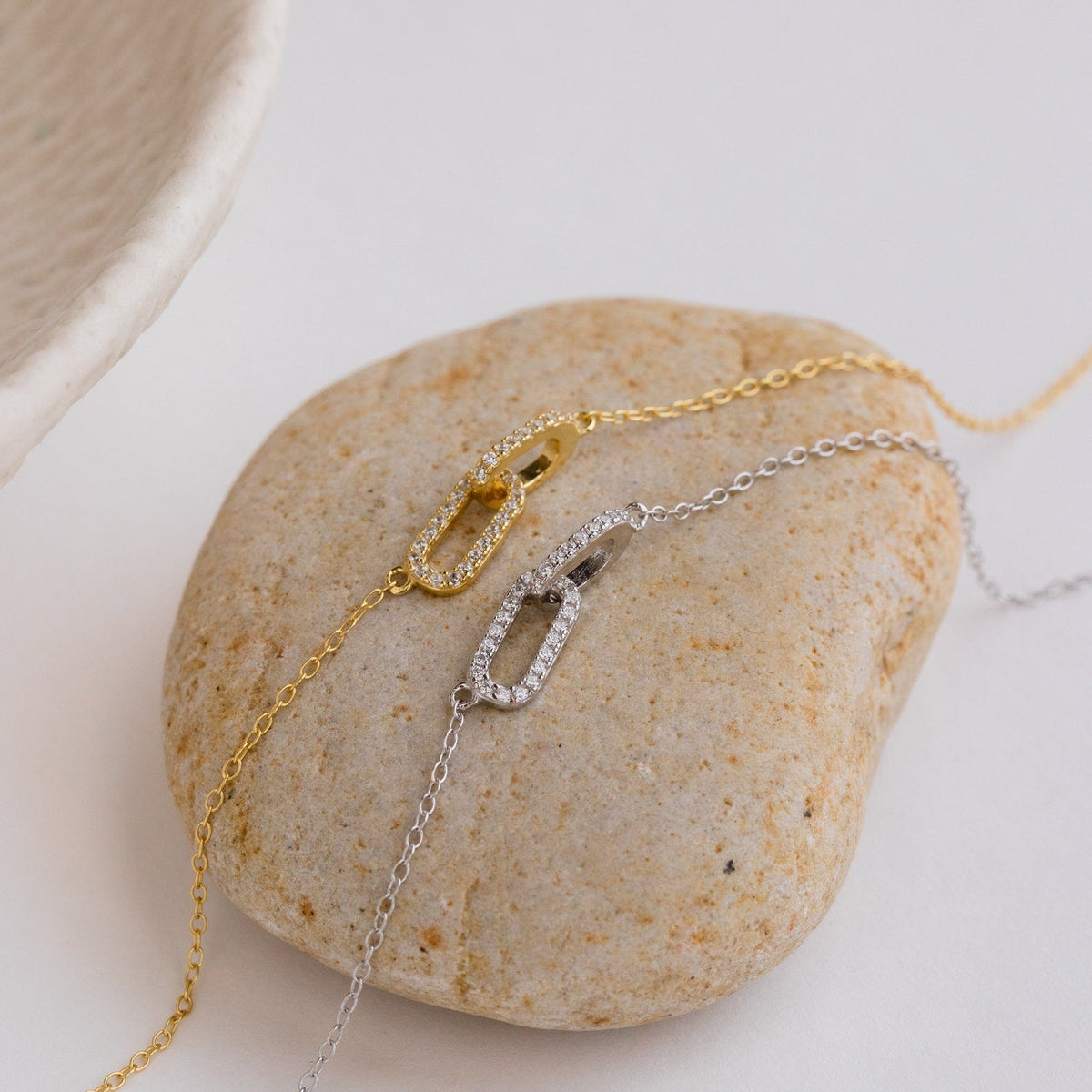 Pave linked pendant necklace