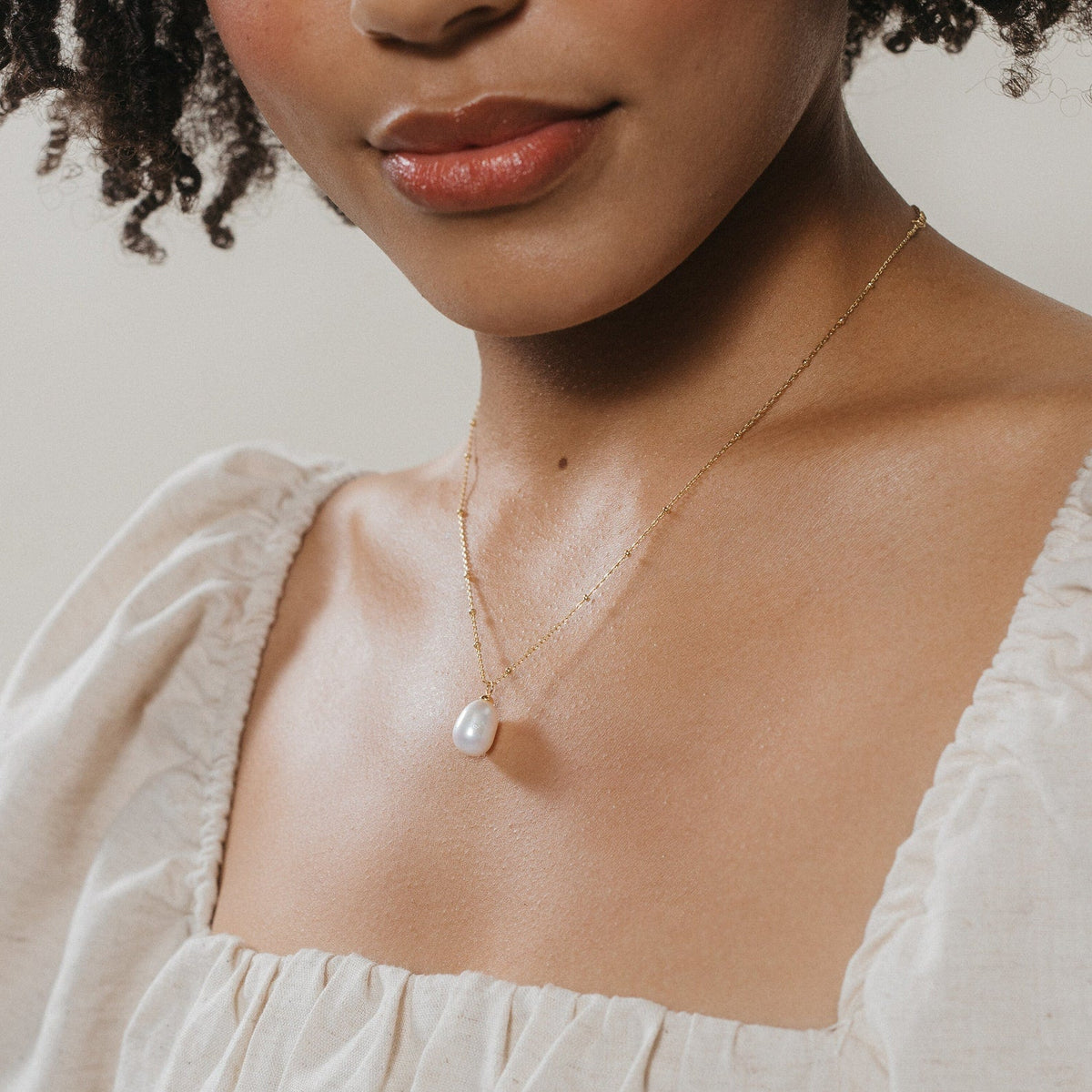 Ariel pearl necklace