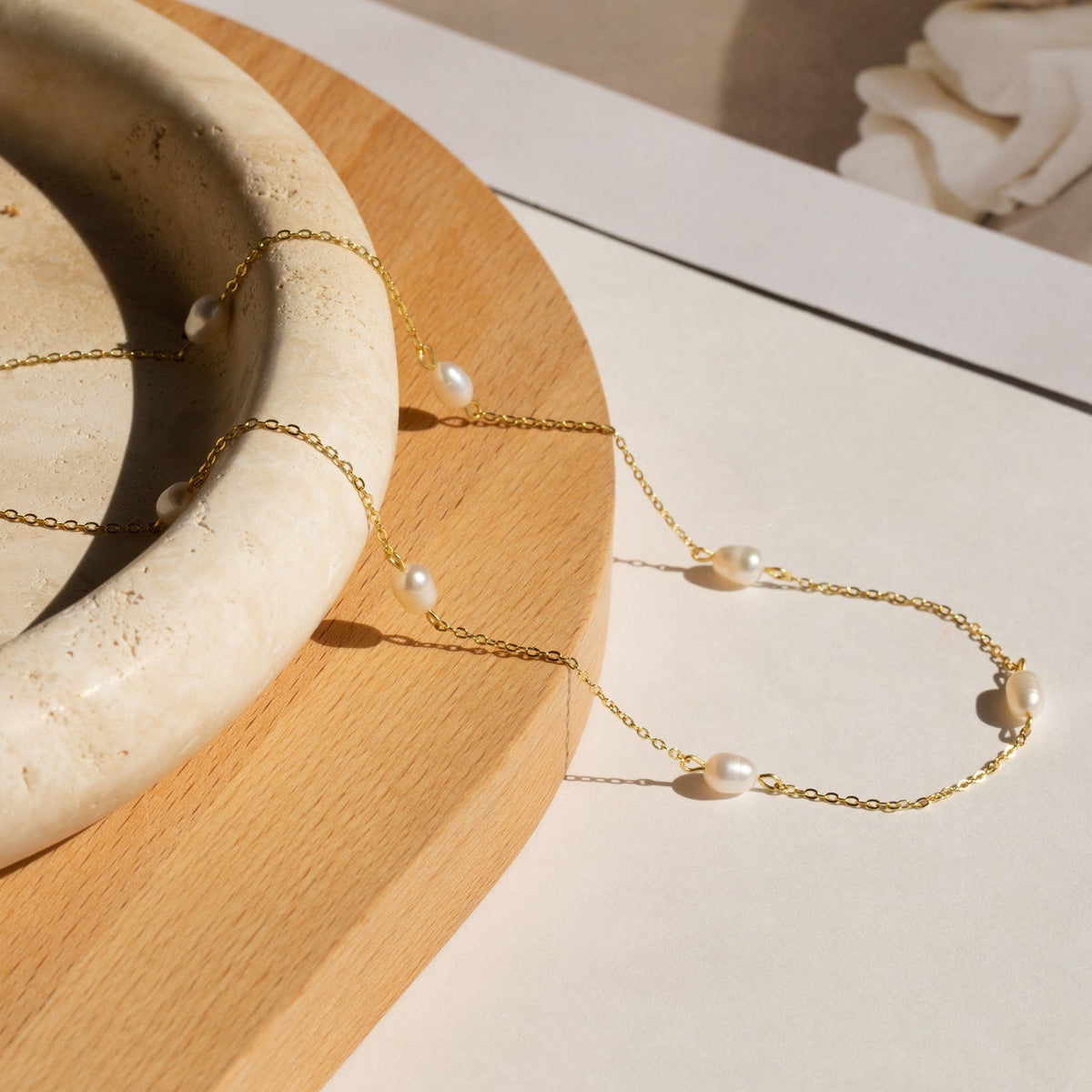 Anna pearl station necklace