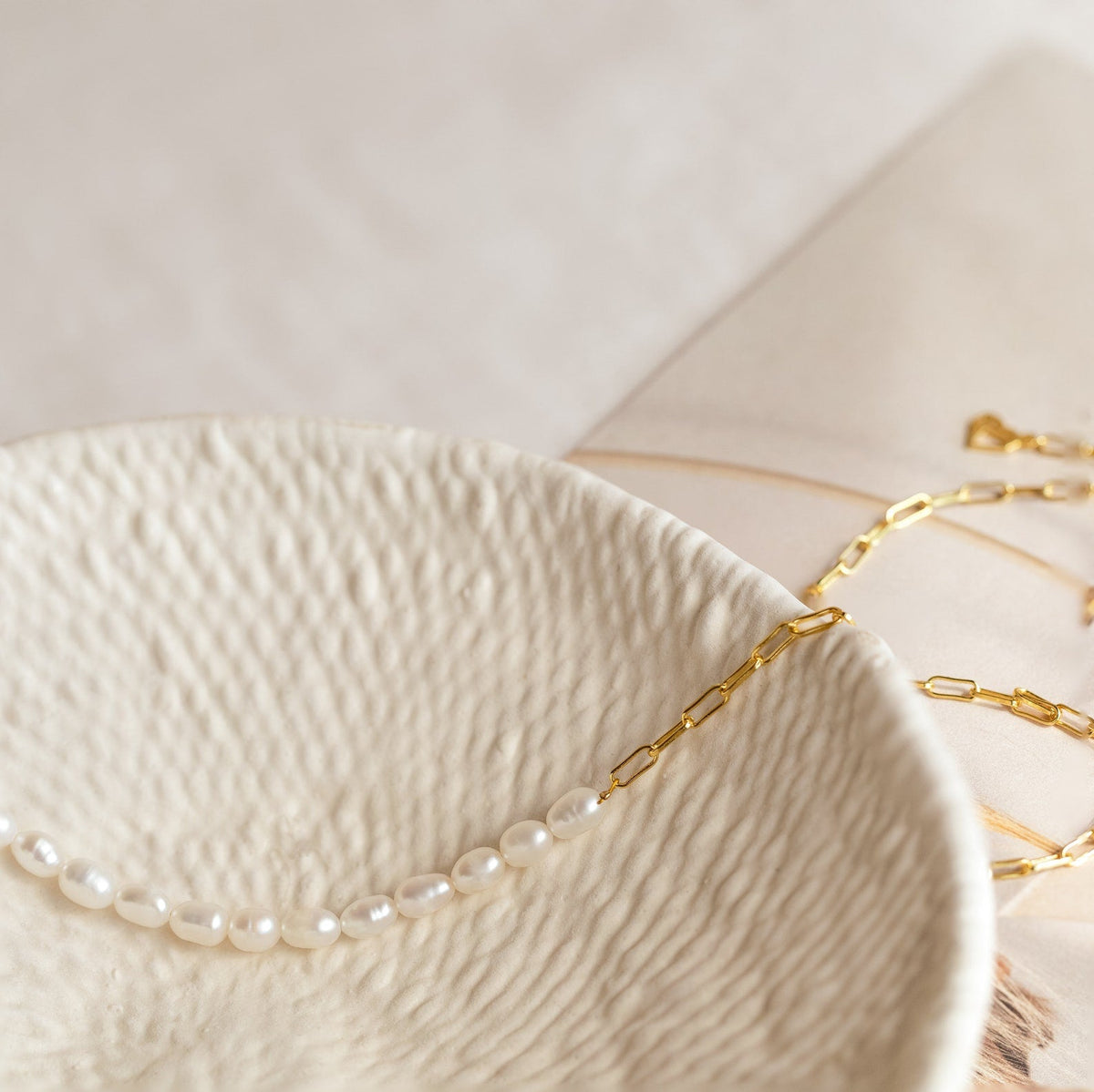 Pearl & paperclip chain necklace