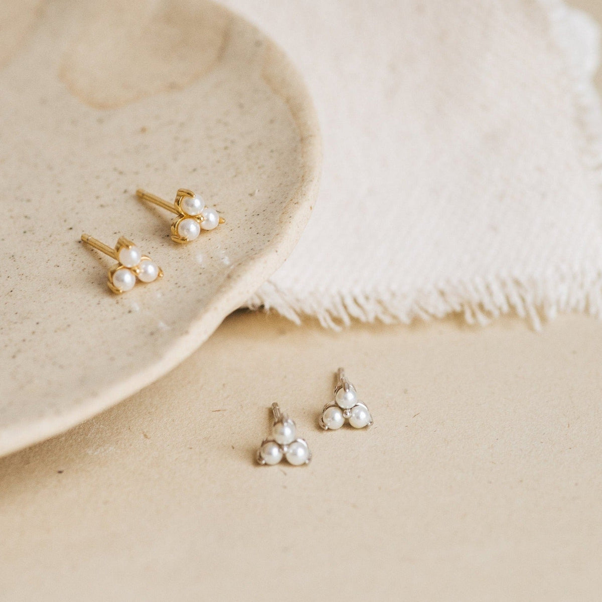 Maud pearl studs