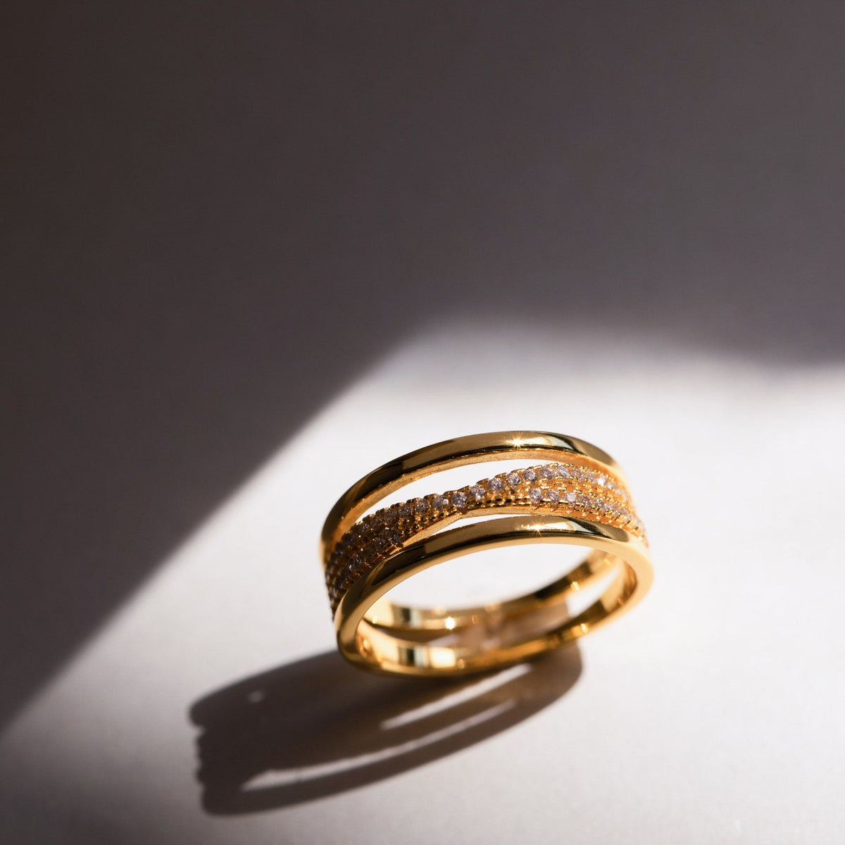 Amani pave twist ring