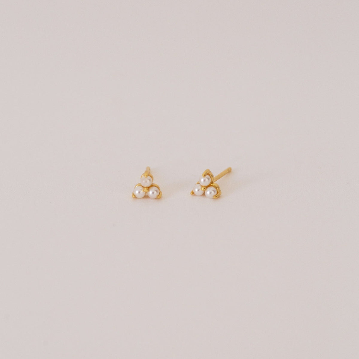 Maud pearl studs