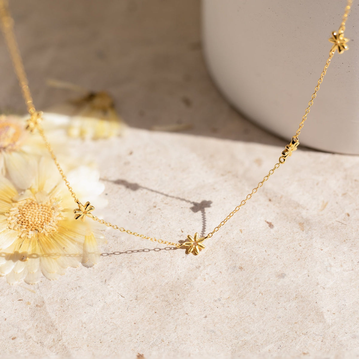 Flower child necklace