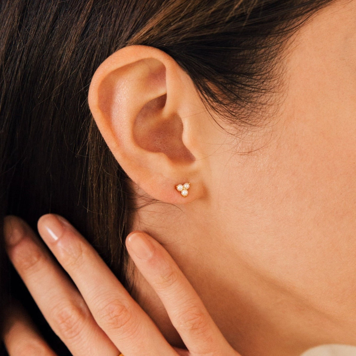 Maud pearl studs