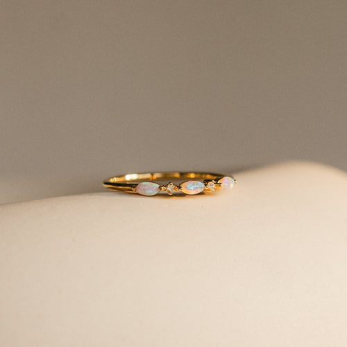 Alessia trio opal ring