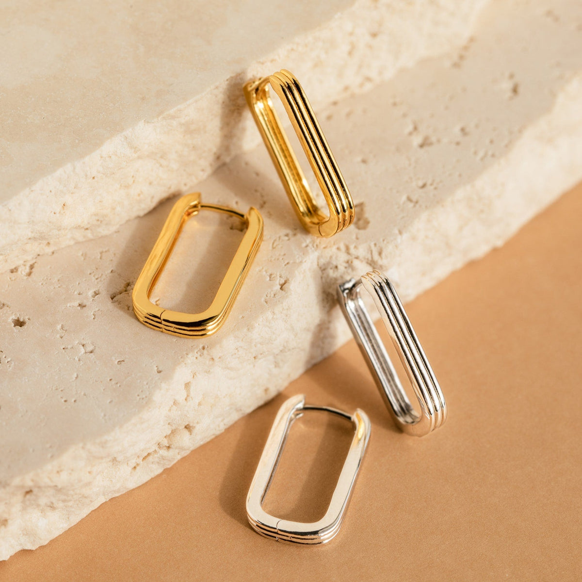 Large ribbed link hoops 1