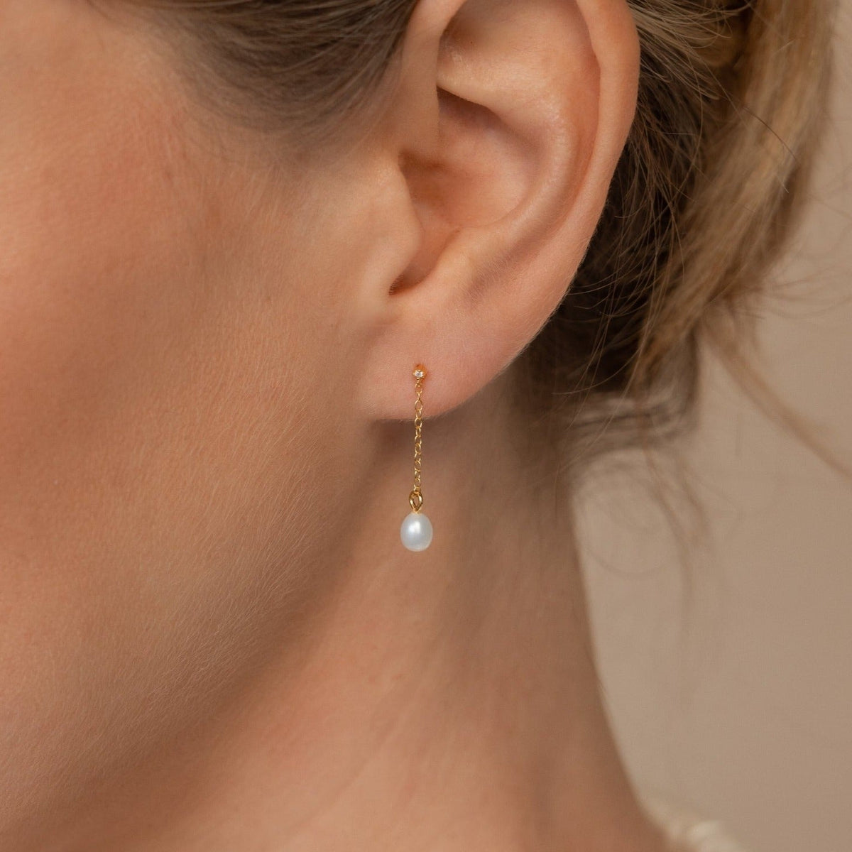 Isha pearl drop earrings