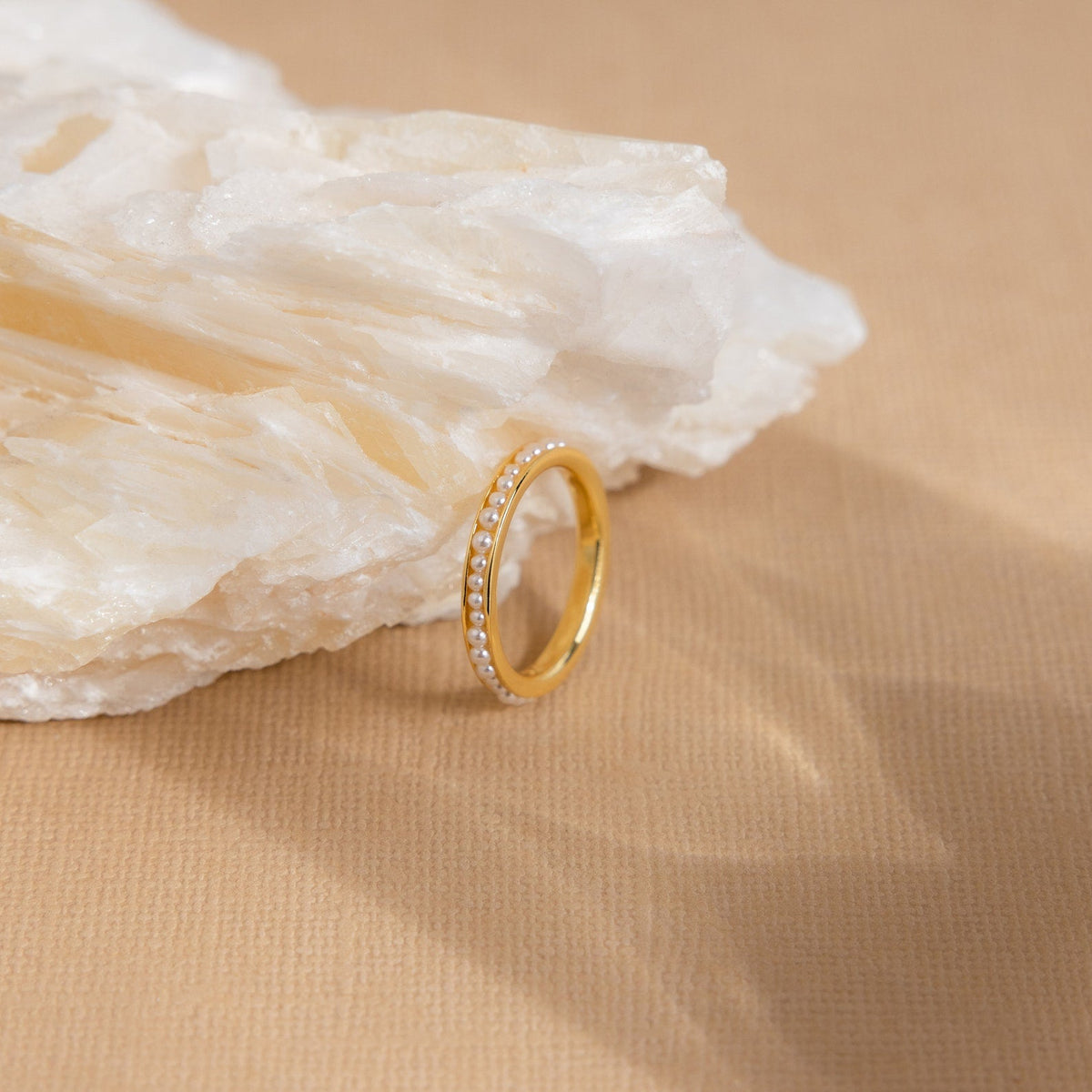 Alicia pearl inlay band