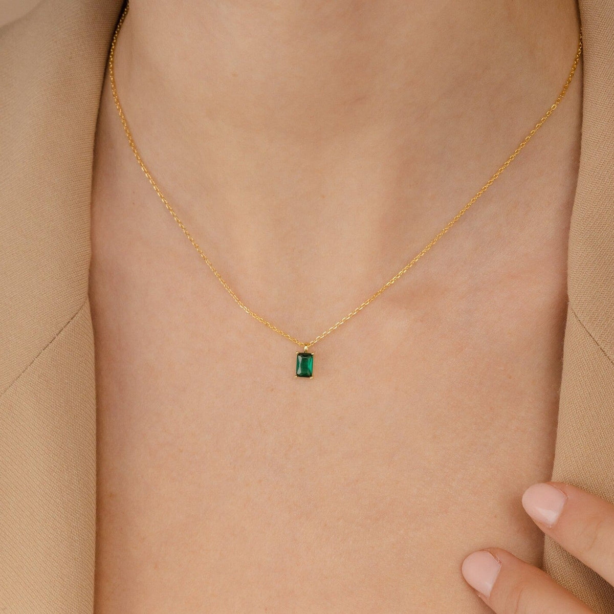 Maia emerald necklace