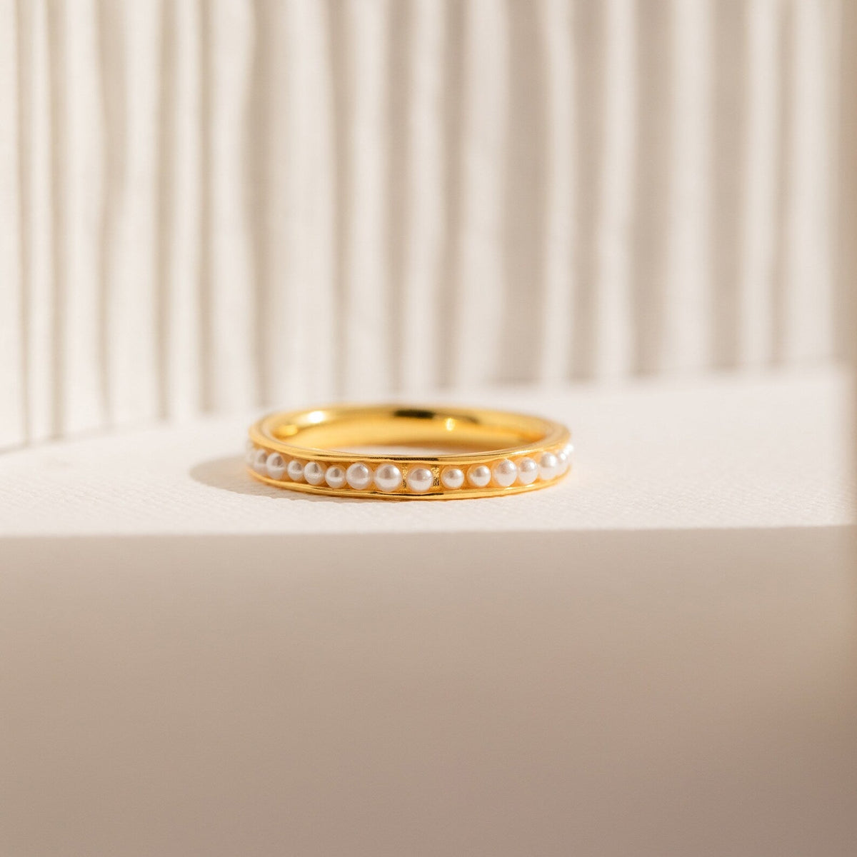Alicia pearl inlay band