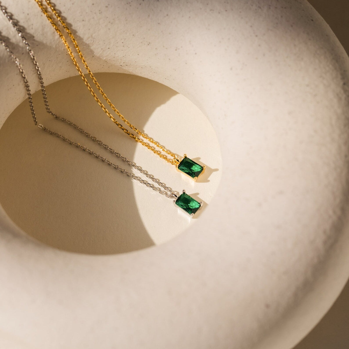Maia emerald necklace
