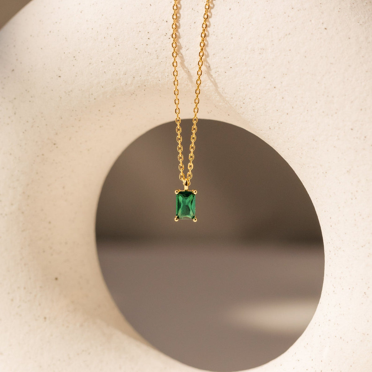 Maia emerald necklace