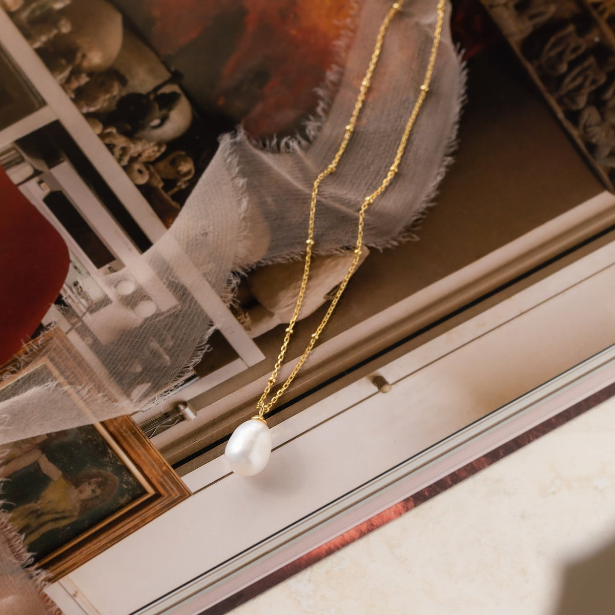 Ariel pearl necklace