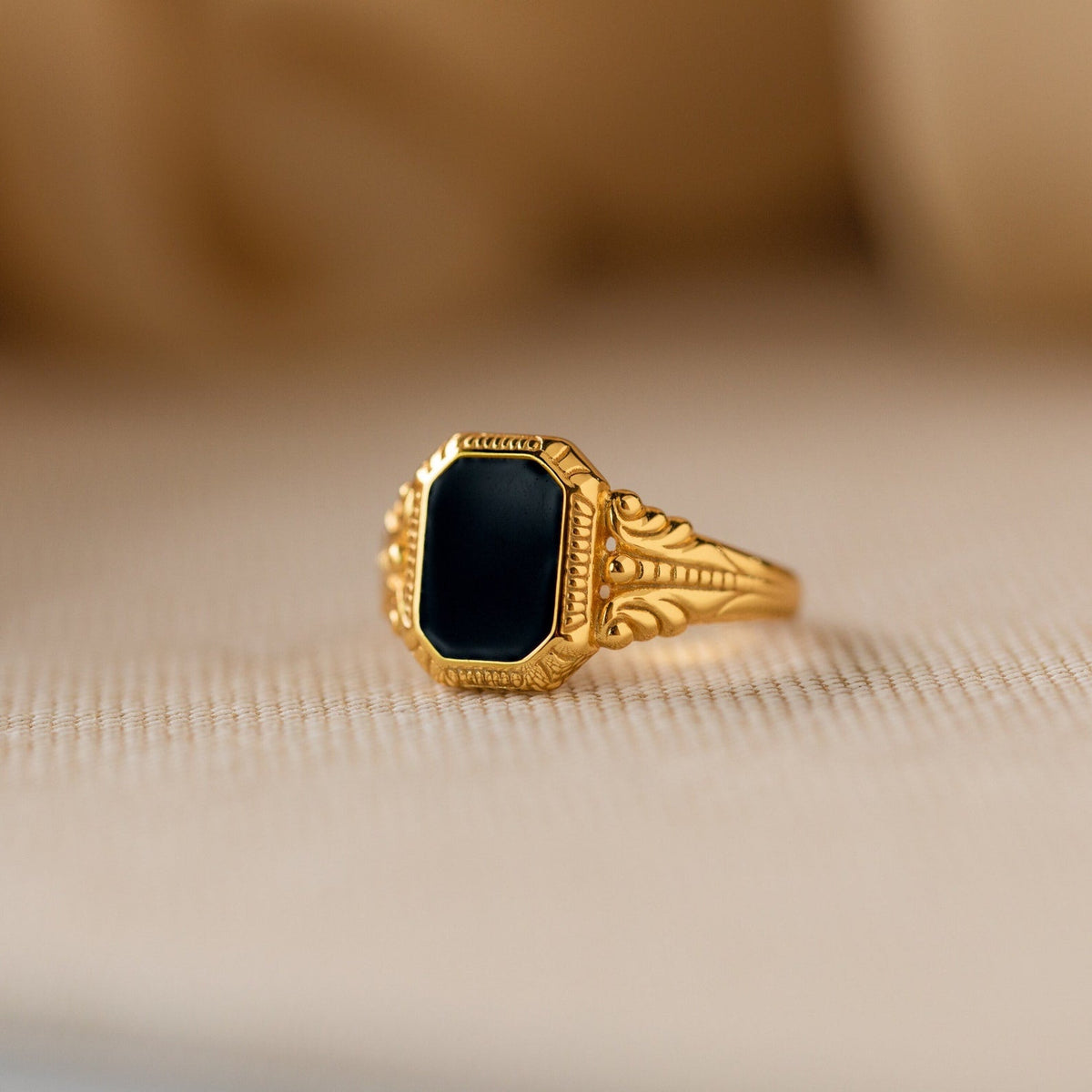 Vintage black signet ring