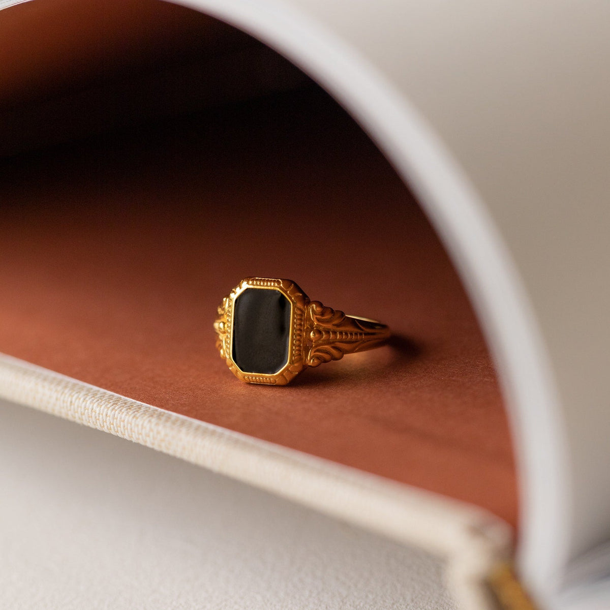 Vintage black signet ring