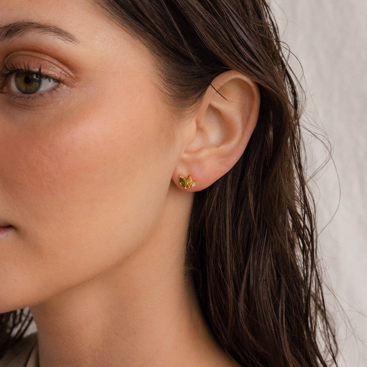 Seagrass peridot marquise studs