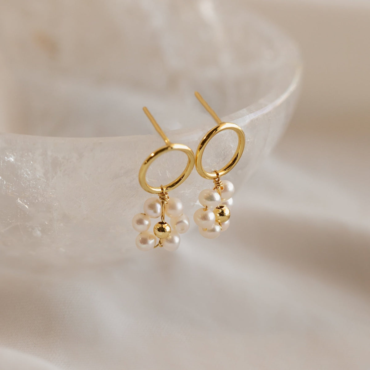 Flower pearl drop earrings