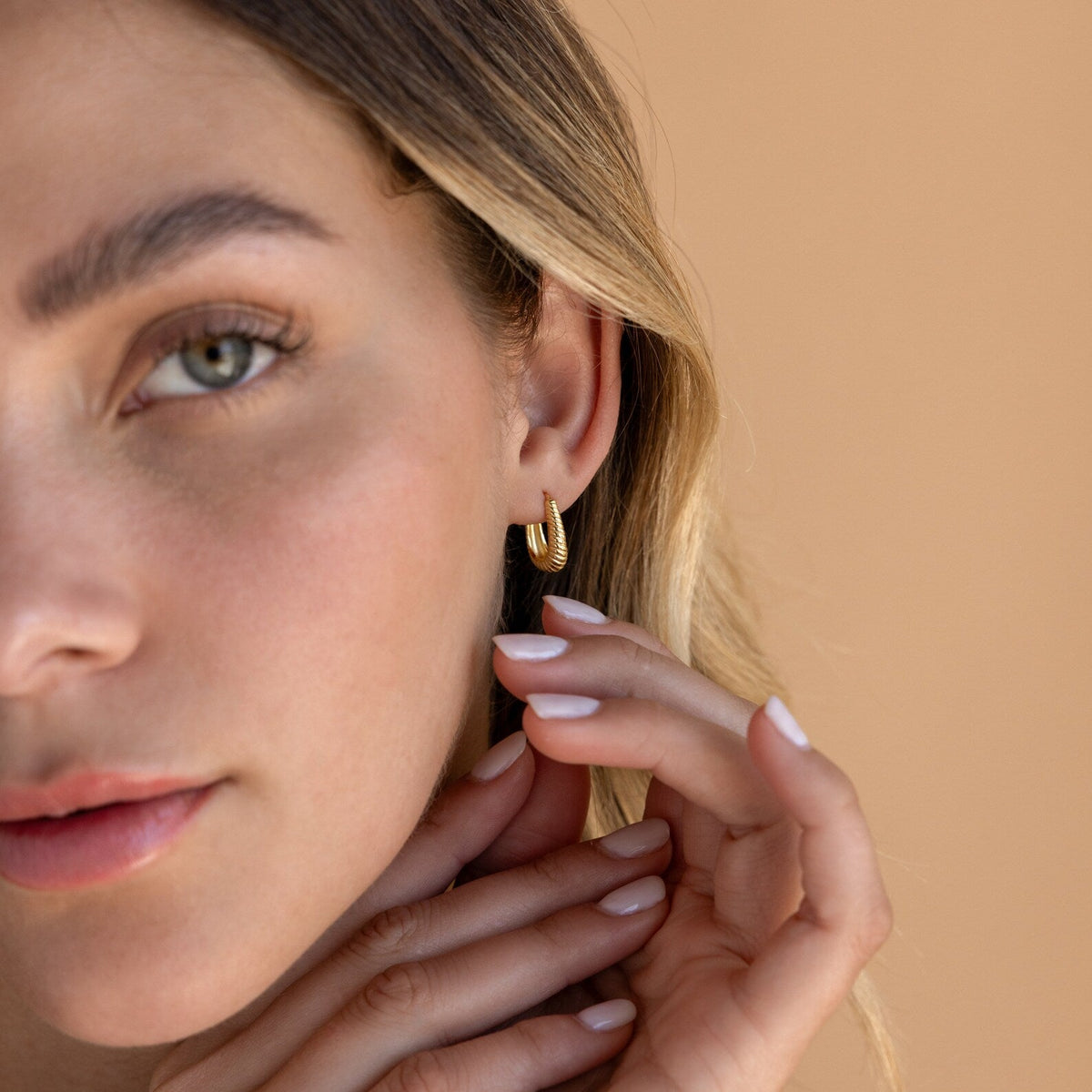 Bold ribbed hoops