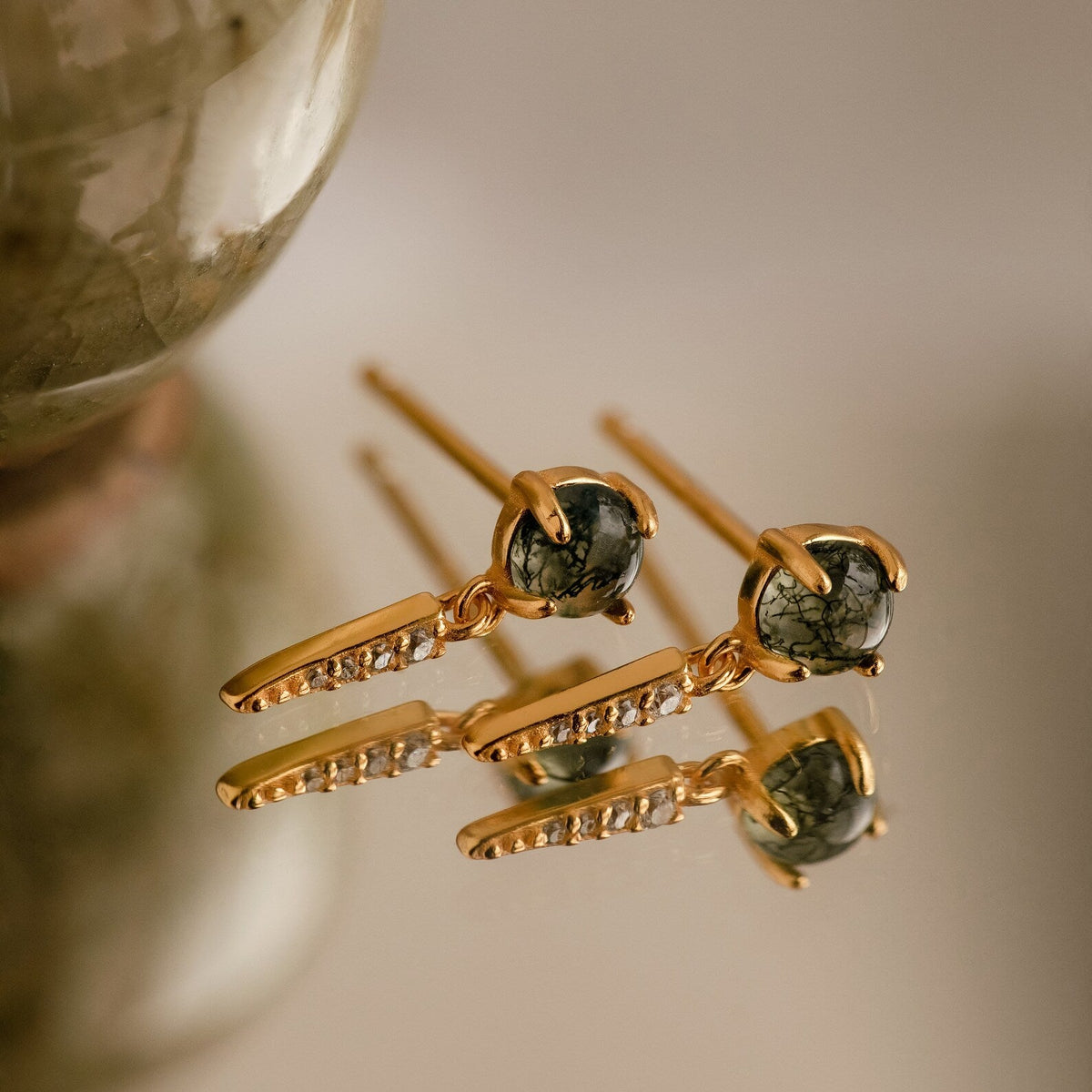 Agate diamond drop earrings