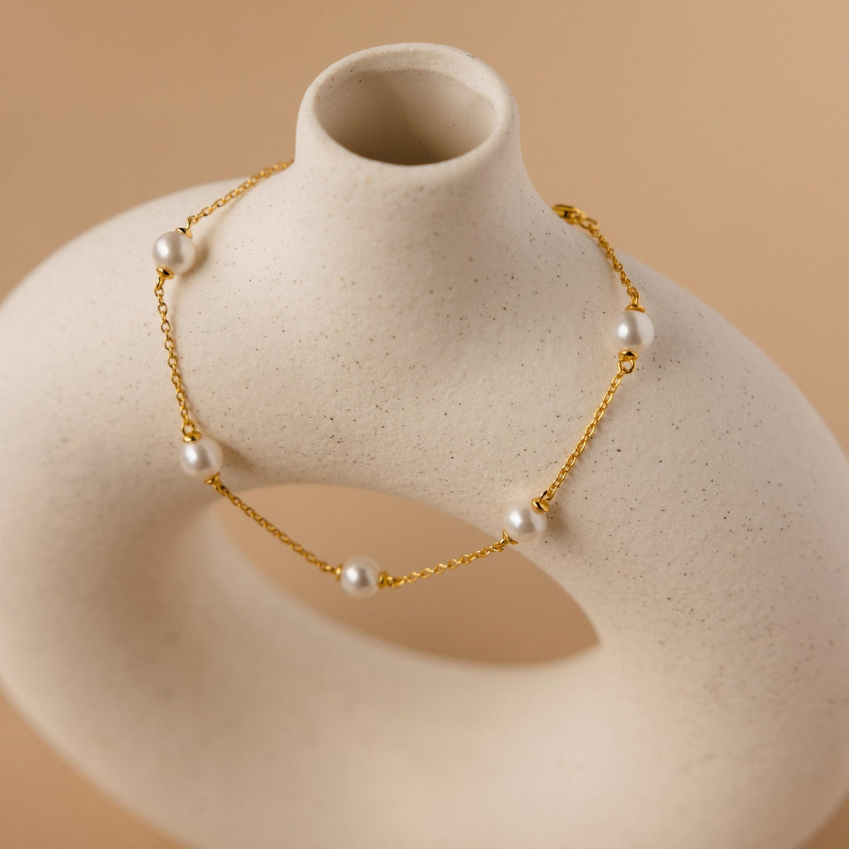 Pearl station bracelet