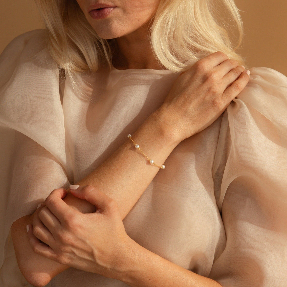 Pearl station bracelet