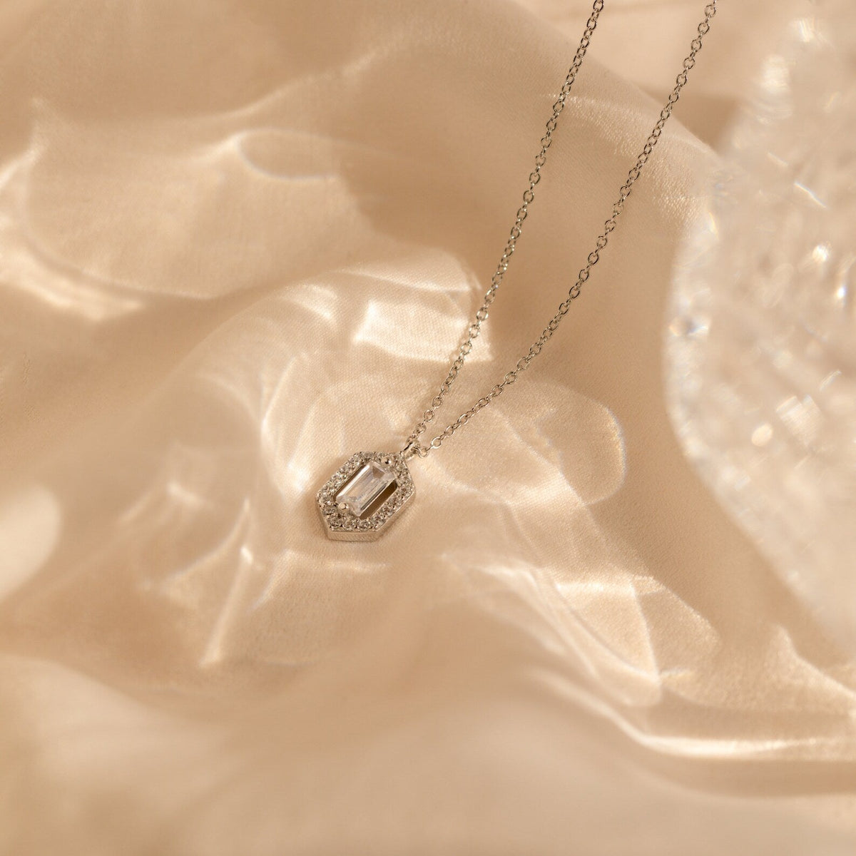 Daydreamer diamond necklace