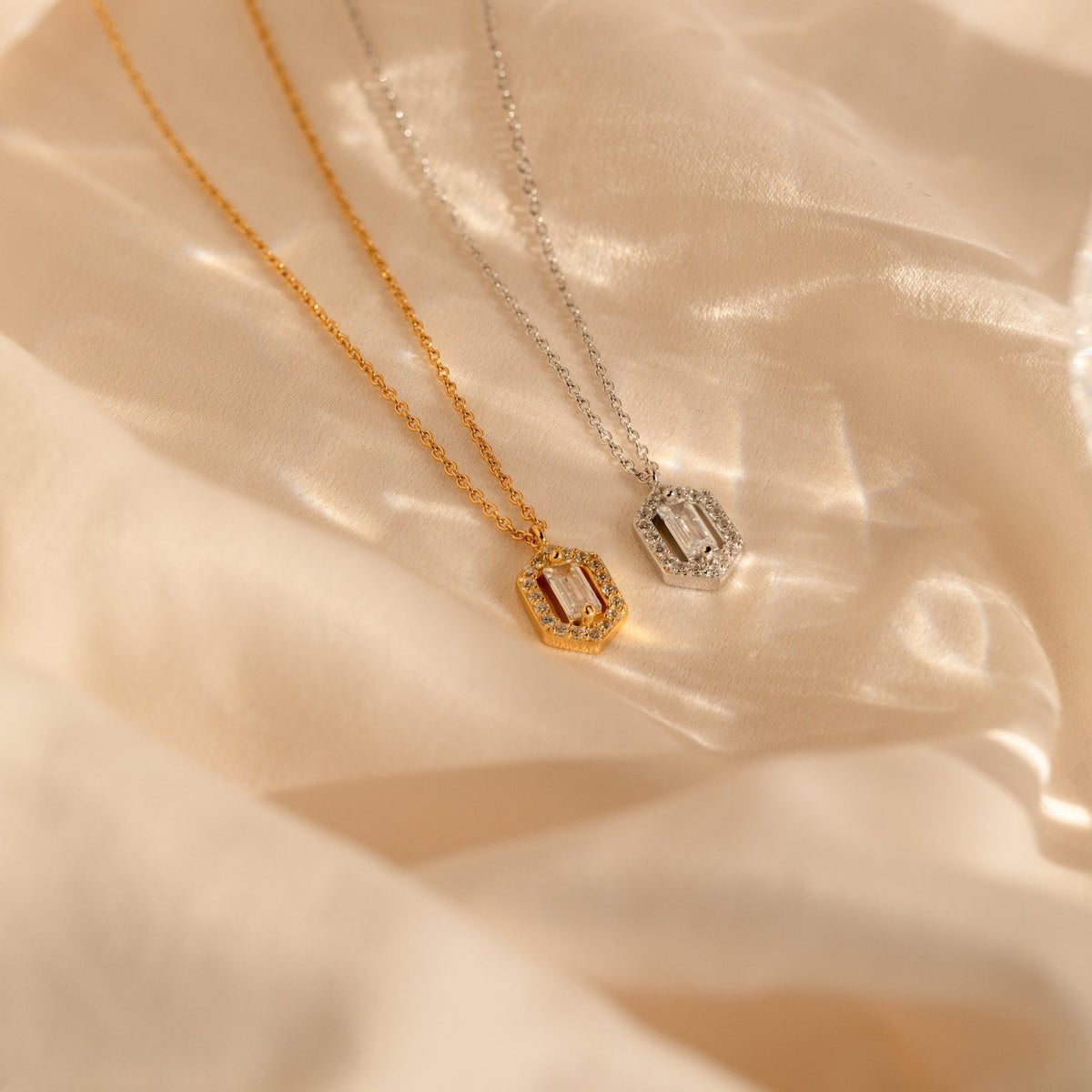 Daydreamer diamond necklace