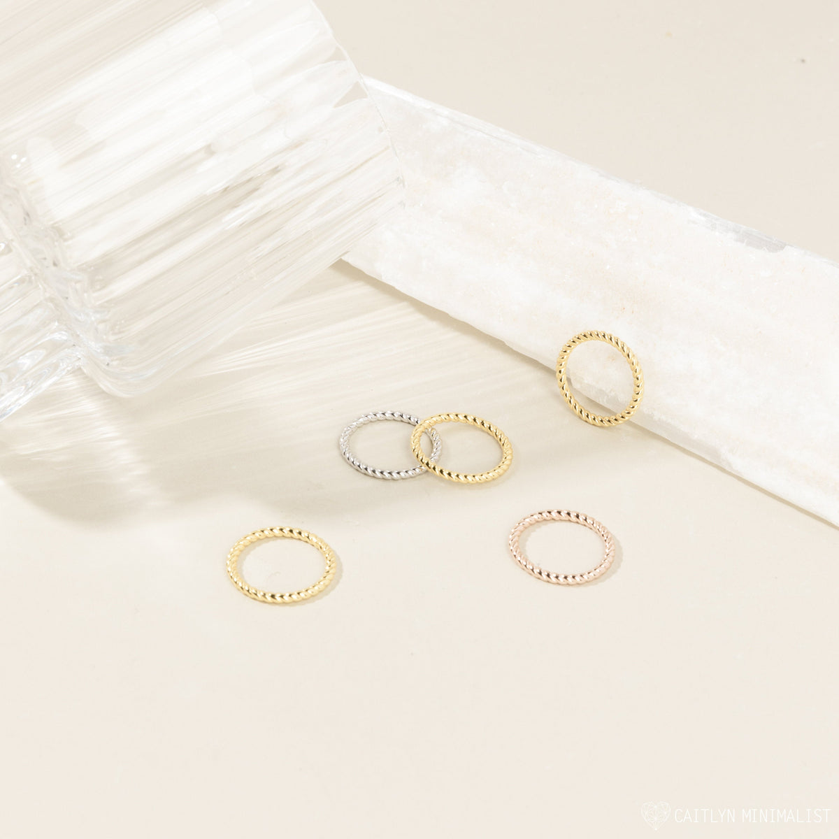 Lea twisted ring