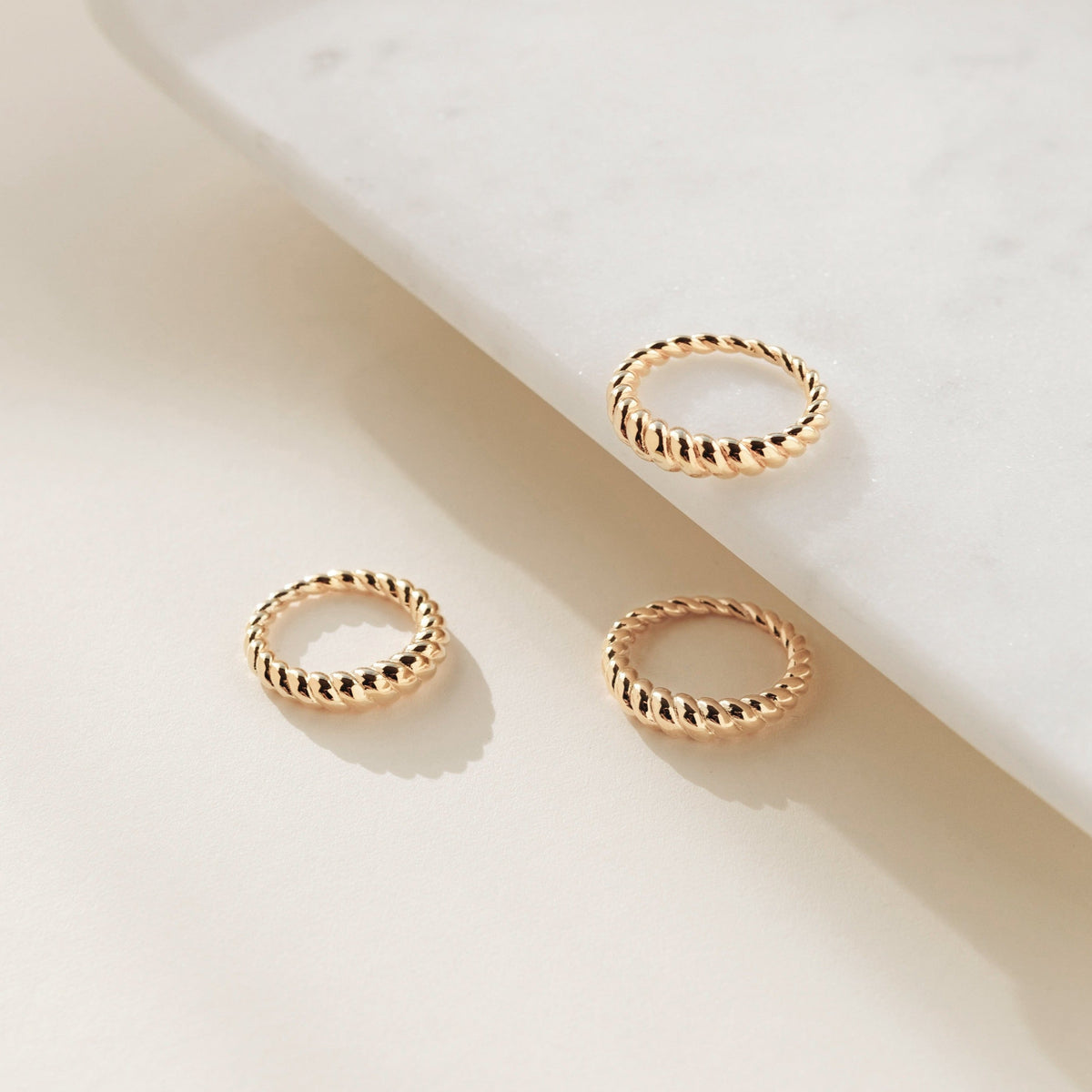 Twisted dome ring