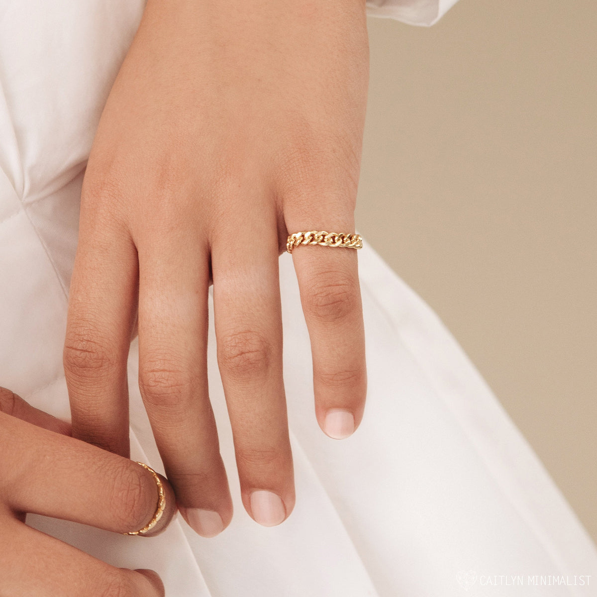 Curb chain ring