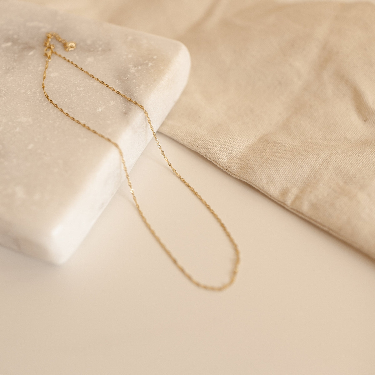 Singapore twist necklace