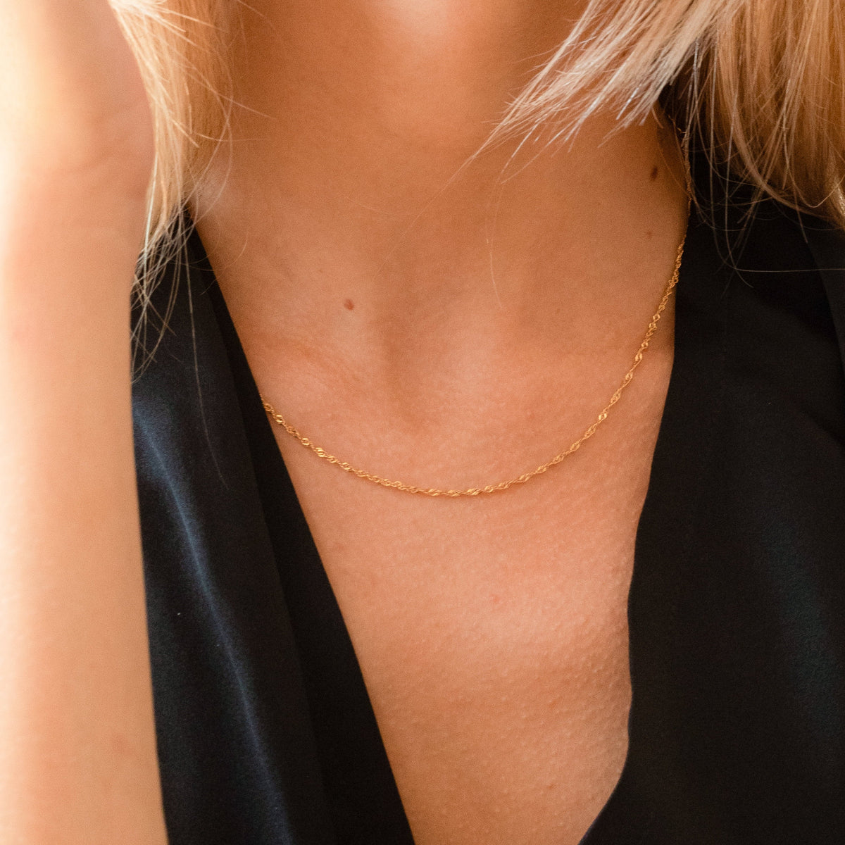 Singapore twist necklace