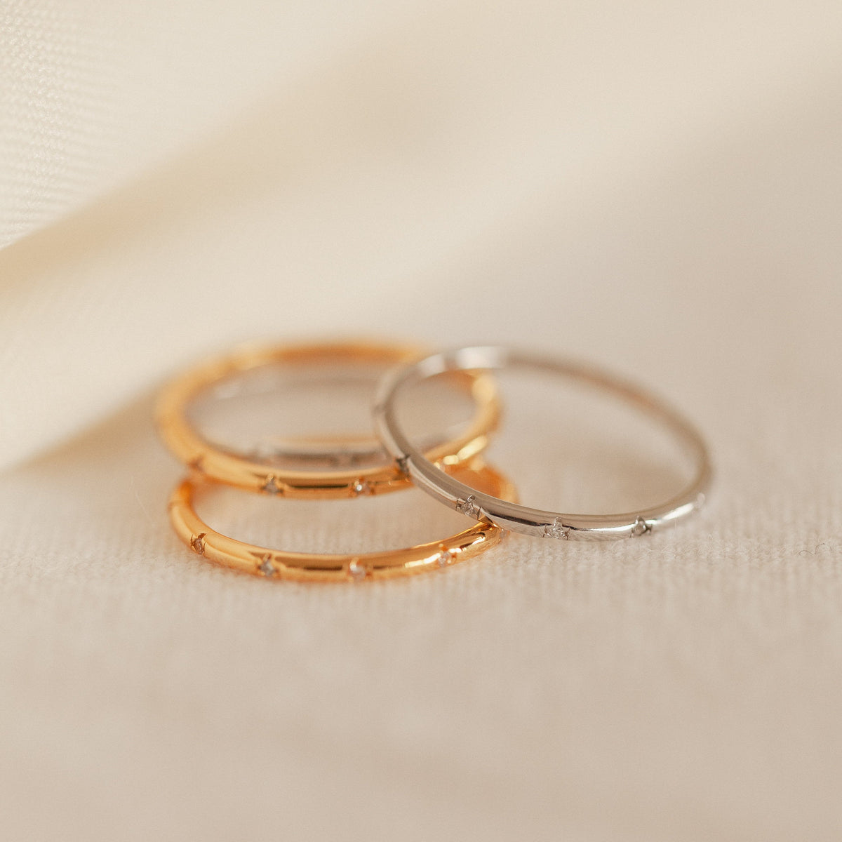 Sprinkle diamond ring