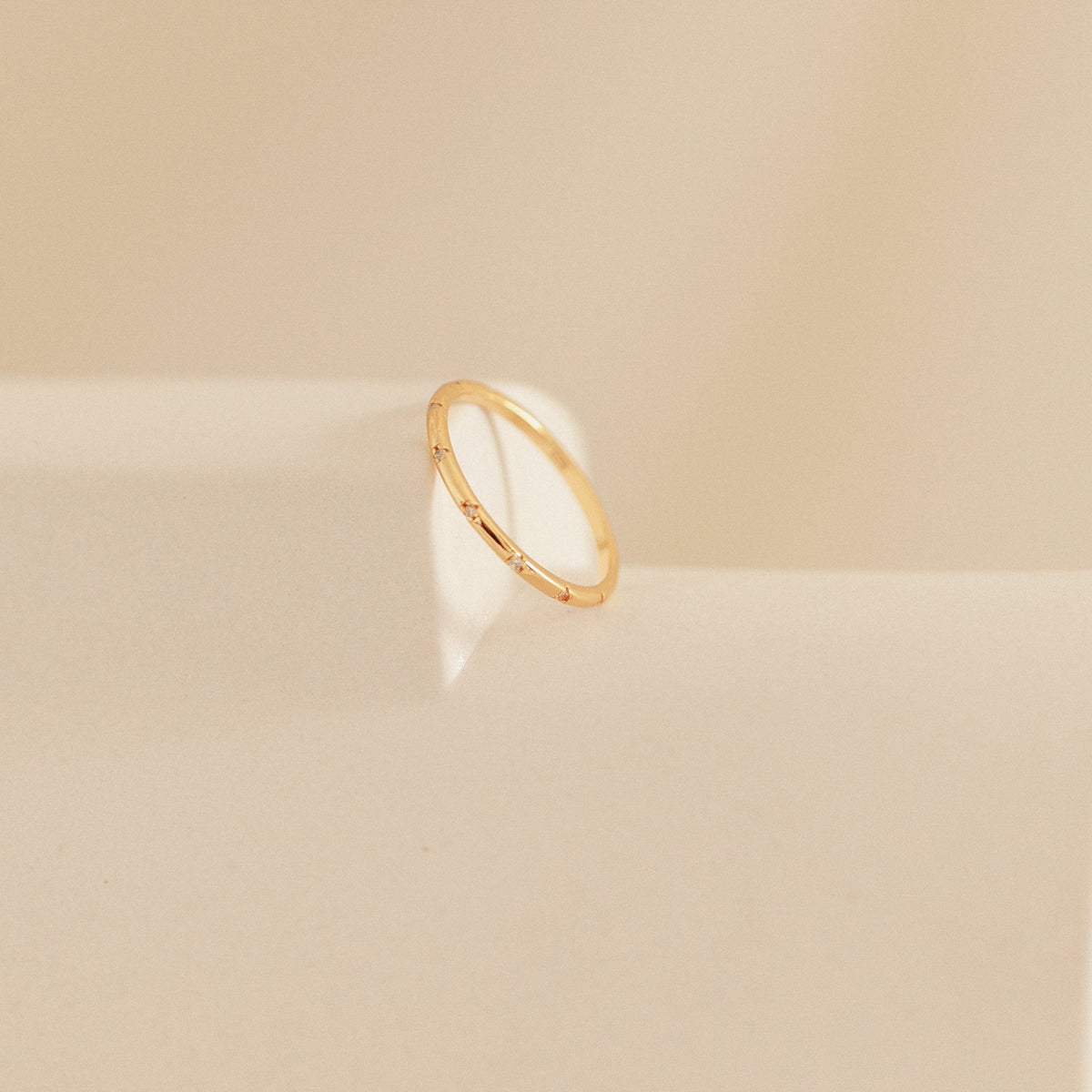 Sprinkle diamond ring