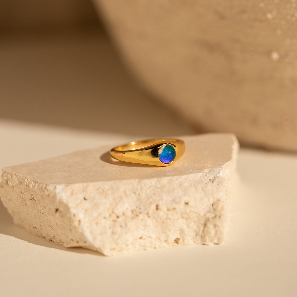 Mini mood ring